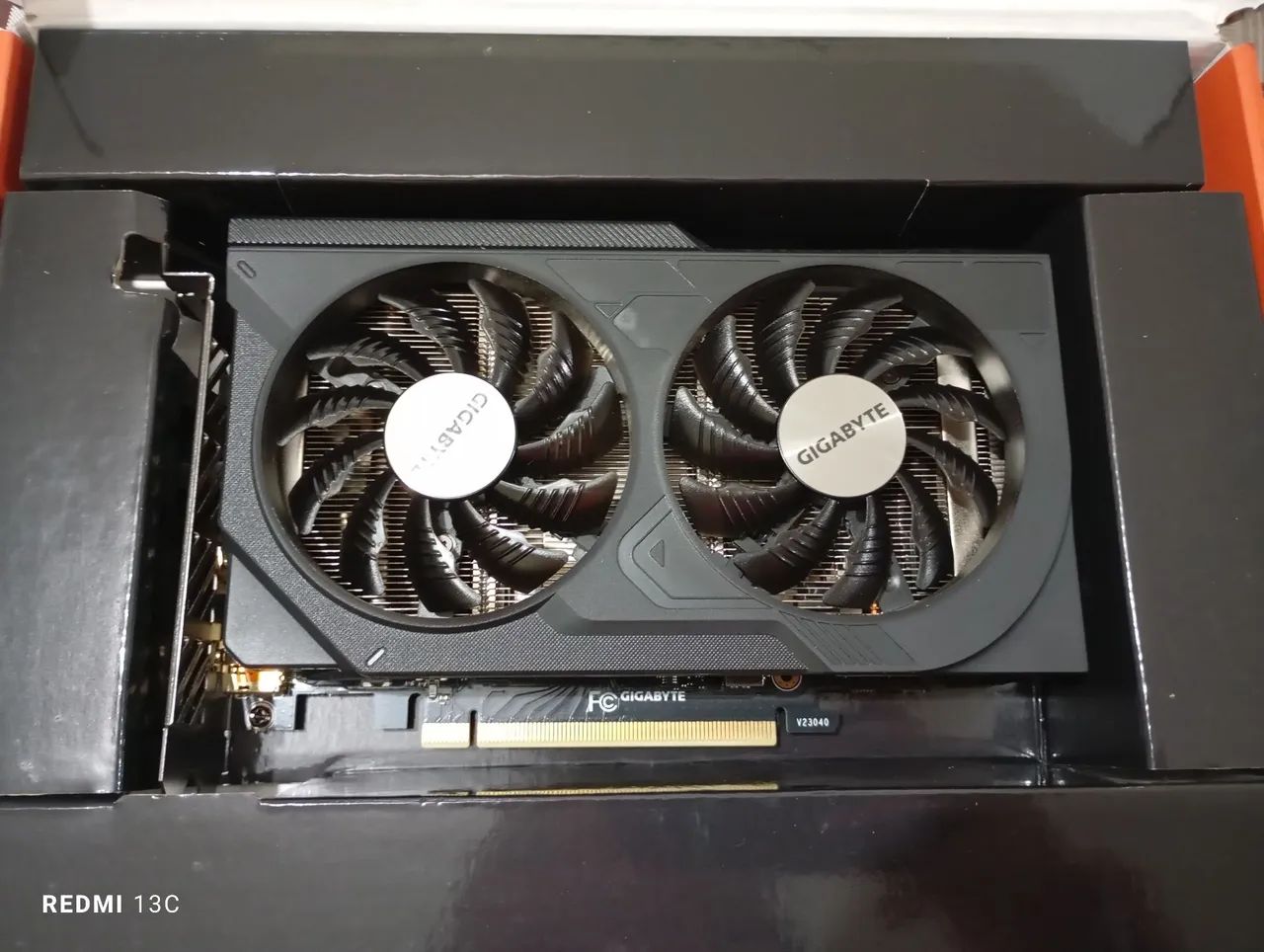Placa de vídeo Gigabyte GeForce RTX 4060 Windforce OC 8G - Foto 3
