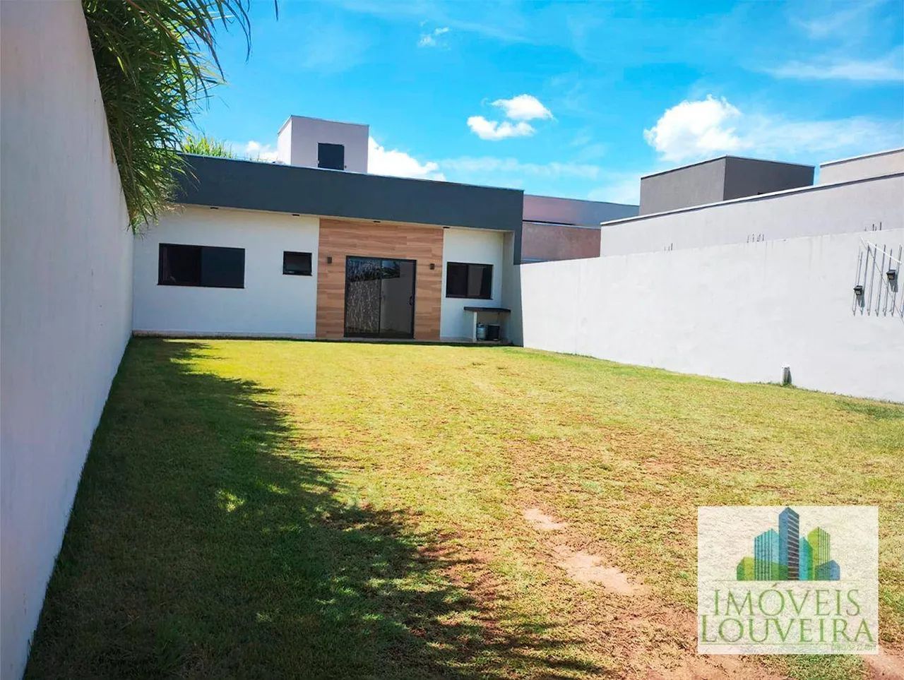 Casa Semi Nova no Residencial Capivari