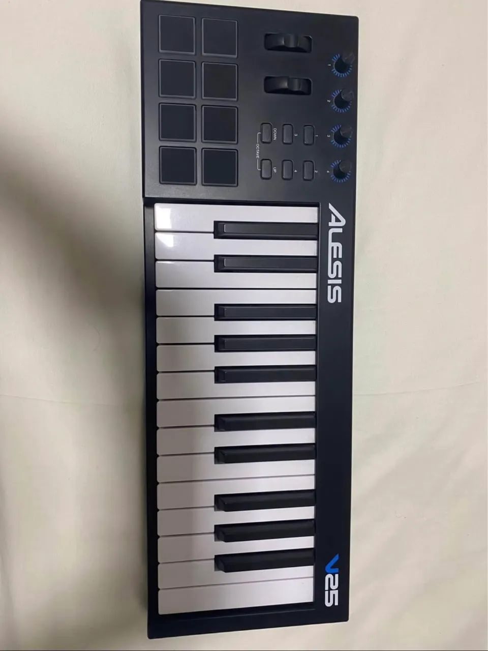 Controlador Alesis V25 - Foto 2