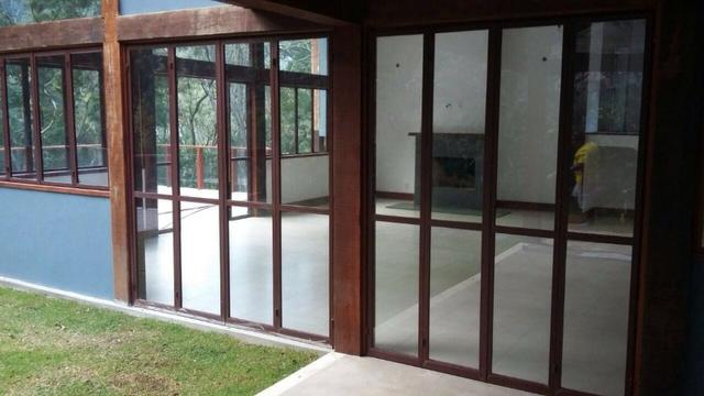 Excelente casa em condomínio 3 suítes - Itaipava -Petrópolis RJ - Foto 2