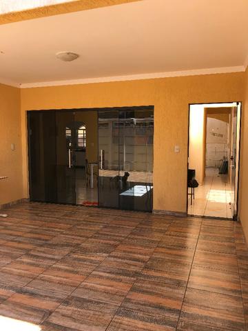 Lindo Sobrado na Qd 122 em Santa Maria, perto de tudo, comércio variado, Top! - Foto 2