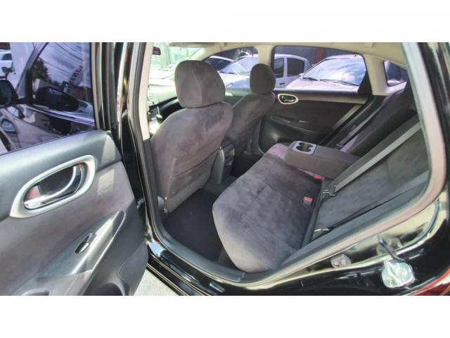Nissan Sentra SV - Foto 10