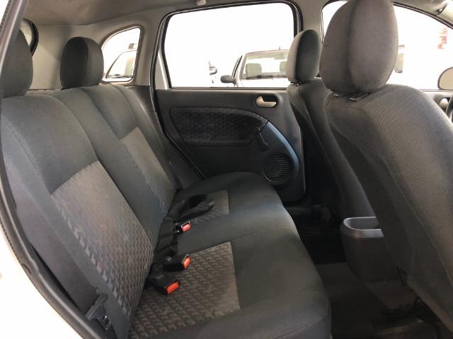 Fiesta Hatch *Completo + Rodas Liga Leve - Foto 9