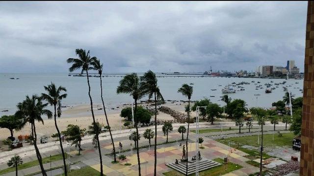 Lindo flat mobiliado na beira mar - Foto 20