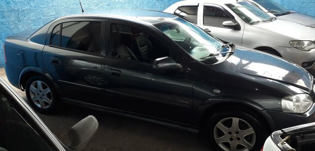 Astra sedan 2008 - Foto 3