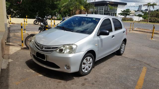 Toyota Etios X 1.3 2013