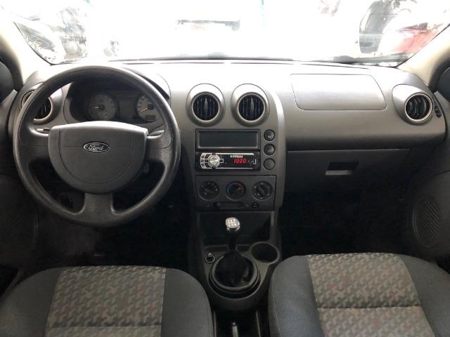 Fiesta Hatch *Completo + Rodas Liga Leve - Foto 7