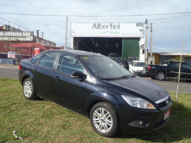 Ford Focus Sedan 13/13 GL 1.6 Manual - Petrópolis