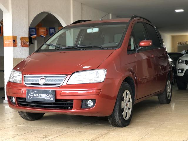 Fiat Idea 1.4 Attractive Completa, impecável, pneus novos