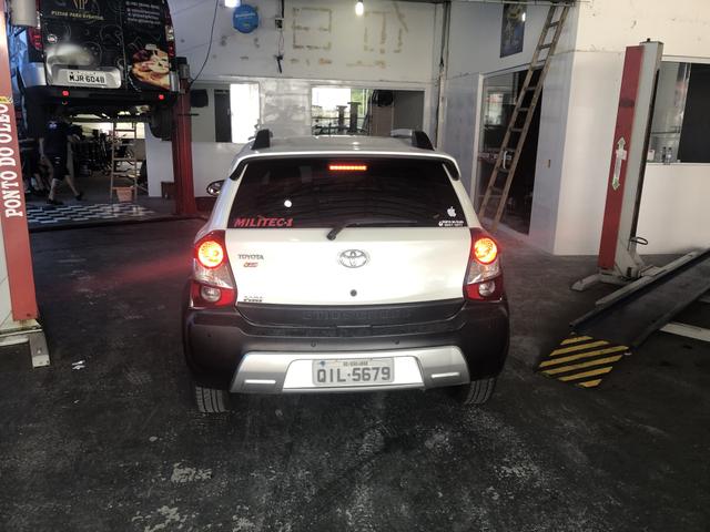 Etios Cross única dona