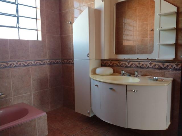 Excelente casa de 05 quartos no carlos prates. - Foto 14
