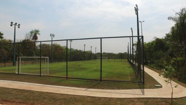 Terreno Florais Itália com 458,79m² jardim Itália condomínio fechado - Foto 4