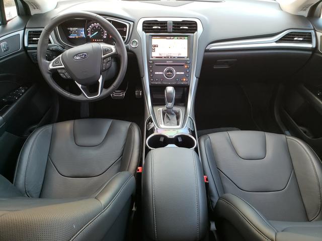 Ford Fusion Titanium FWD com teto solar 2016 - Foto 10