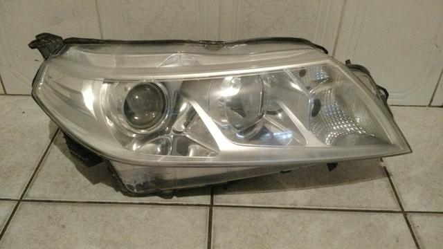 Farol direito Suzuki Vitara 2018 2019