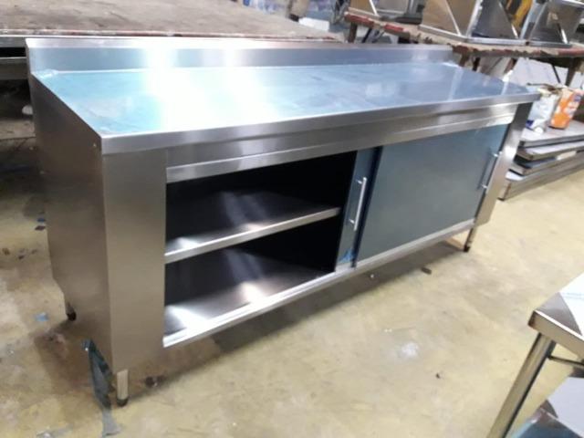 Gabinete a seco industrial em aço inox sob medida