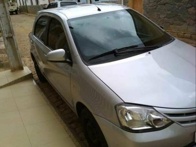 Etios hatch 1.5 XS