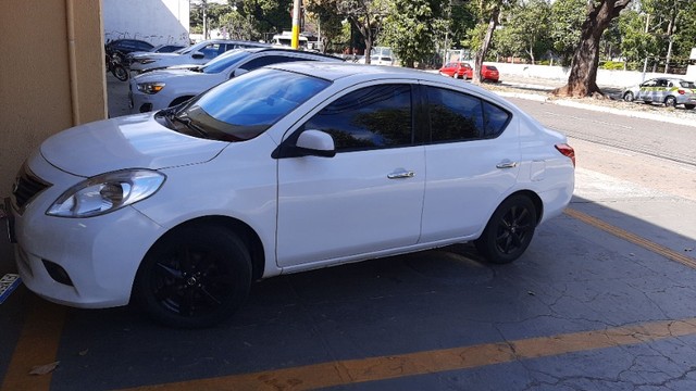 NISSAN VERSA 1.6 SL FLEX 2014/14