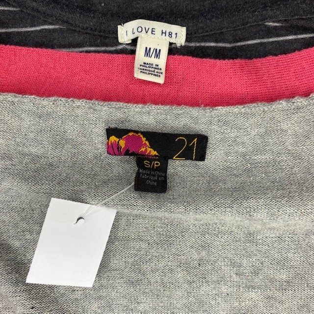 Suéter Forever 21 cinza com rosa, tamanho P + Grátis manga longa listrada - Foto 4