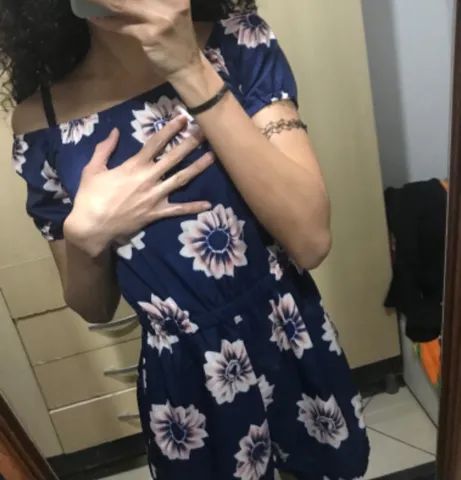 Macacão azul estampado com flores e com amarração opcional - Foto 4