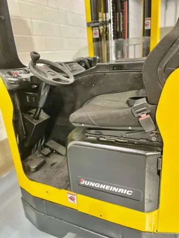 Empilhadeira Elétrica Retrátil ETV116, Capacidade 1.600Kg - Foto 6