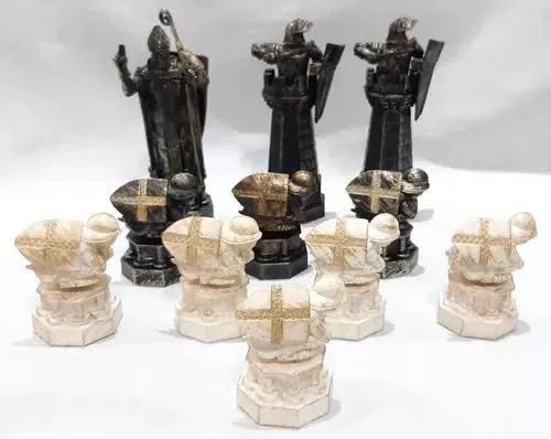 xadrez bruxo xadrez Harry Potter feito em resina sem o tabuleiro somente as  peças - Desconto no Preço