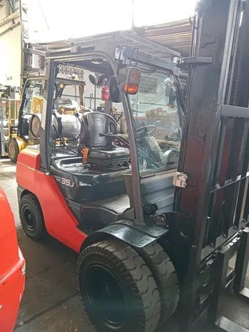 Oportunidade - Empilhadeira Toyota 3,5 ton.