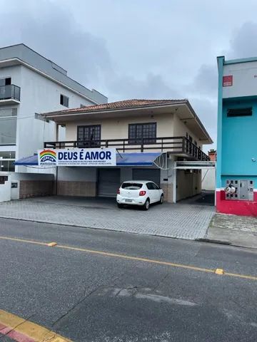 Aluguel casa sobrado no aventureiro 