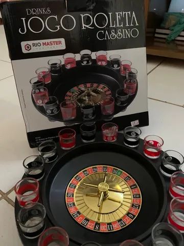 Jogo Roleta Cassino com 16 copos Shot/Drinks/Whisky em Promoção na