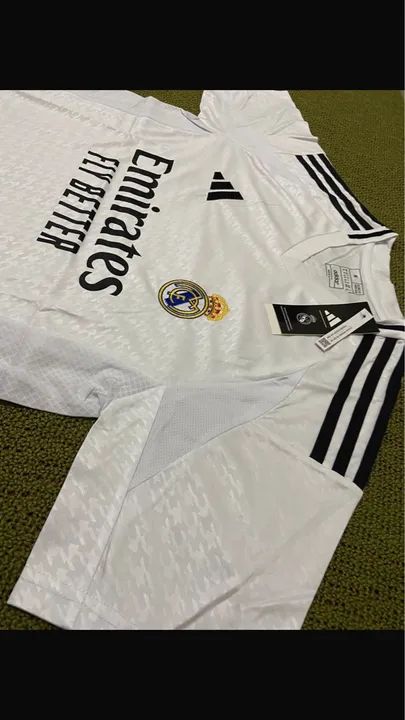 Camisa Real Madrid Tradicional 24/25  - Foto 2