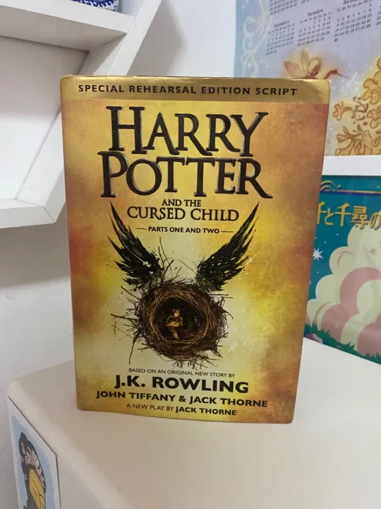 LIVRO EM INGLÊS Harry Potter e a Criança Amaldiçoada - Edição Especial