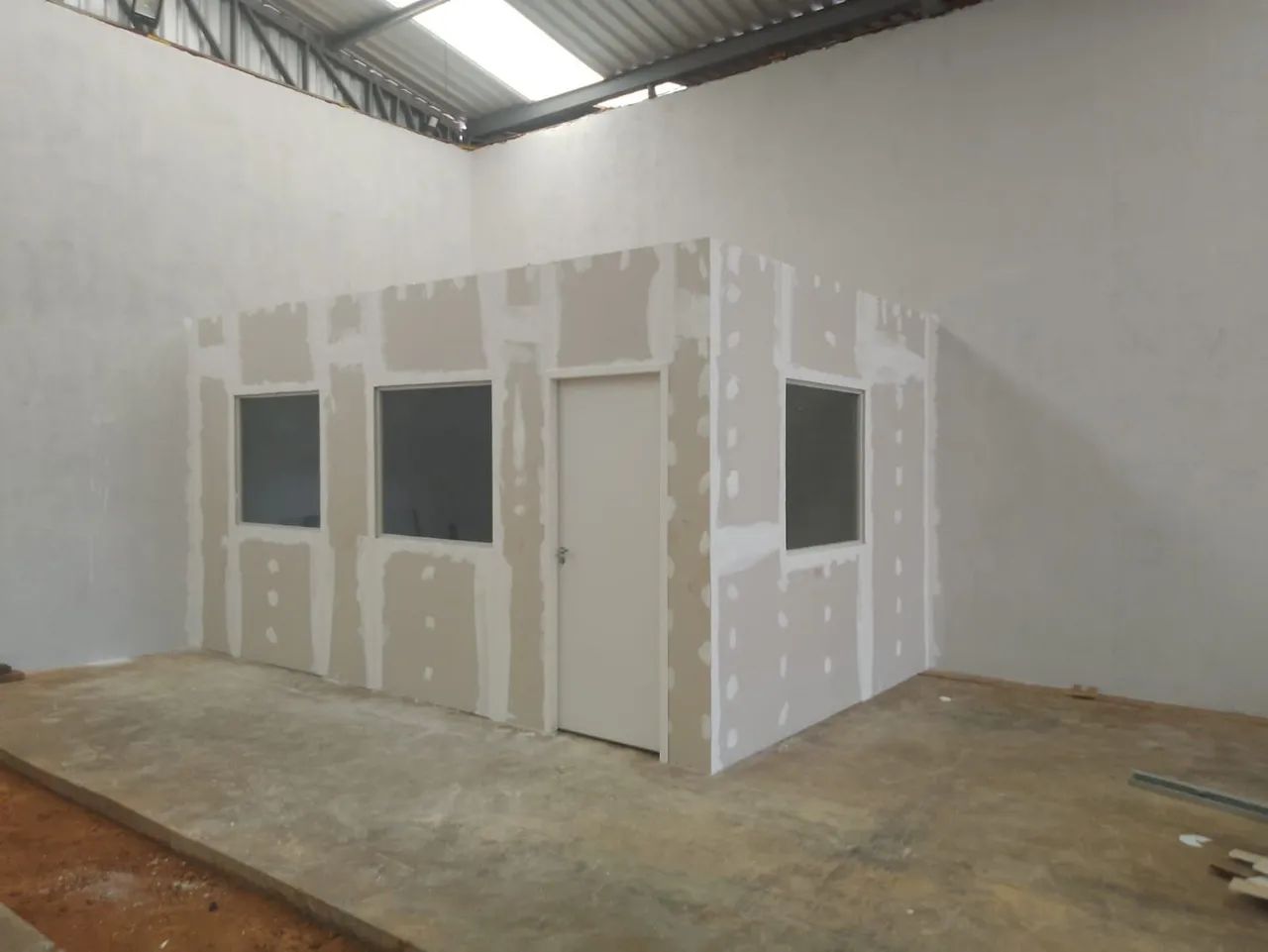 Divisórias novas e usadas, forro PVC e Drywall - Foto 2