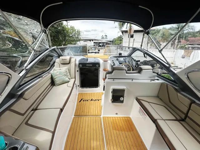 Lancha Focker 305GT - Ano 2023 - Mercruiser 6.2 - Foto 15