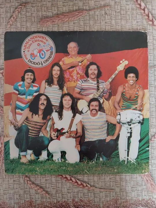 Disco de vinil 2 discos de vinil do trio elétrico dodo e Osmar os dois por 70 reais  - Foto 3