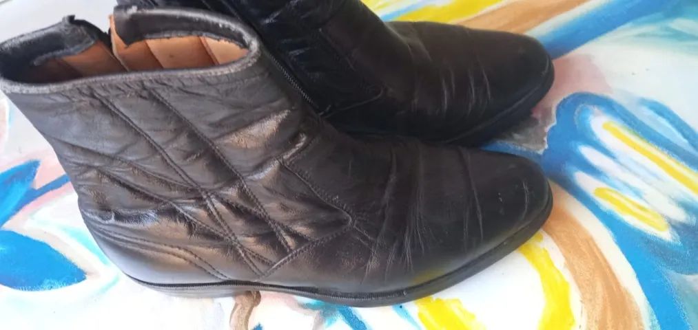 Bota      de  couro   forrada