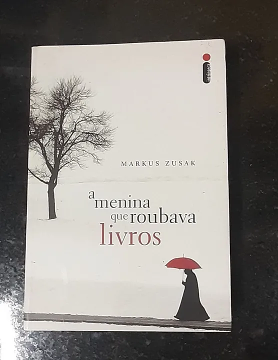a menina que roubava livros