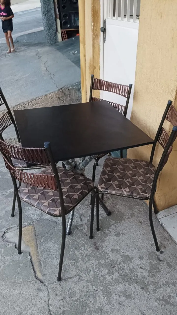 Mesa 4 Cadeiras