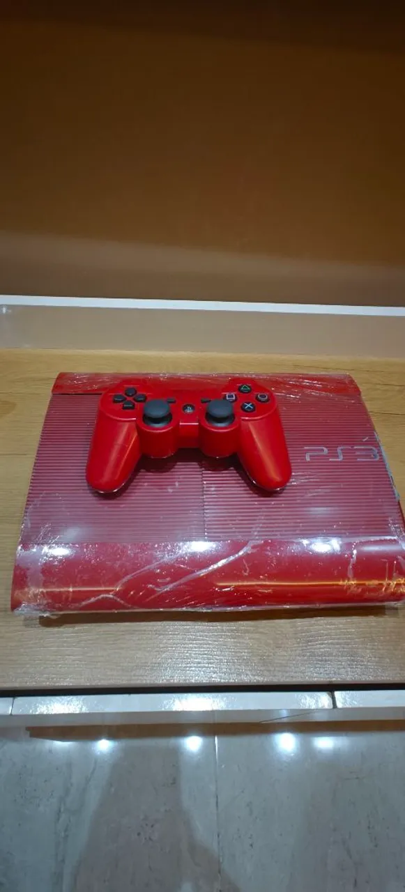 Playstation 3 Vermelho com 02 Controles.