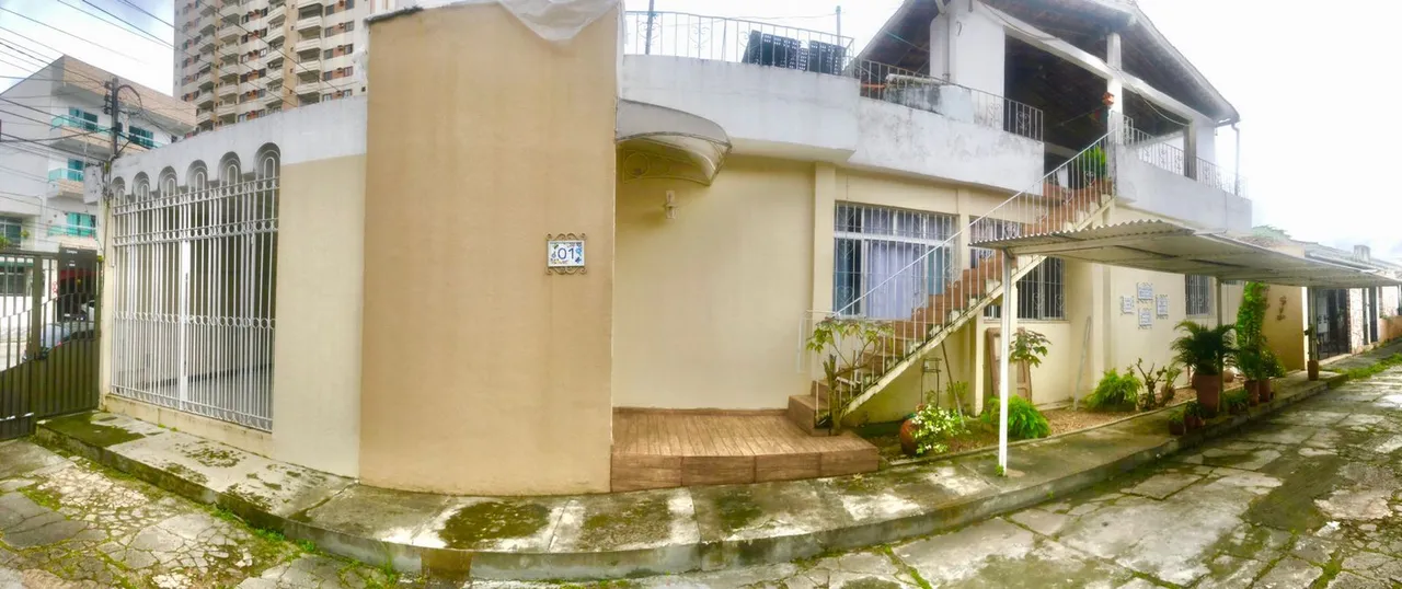 Aluguel - Casa Ampla e Confortável em Vila Fechada para Residência ou Empresa