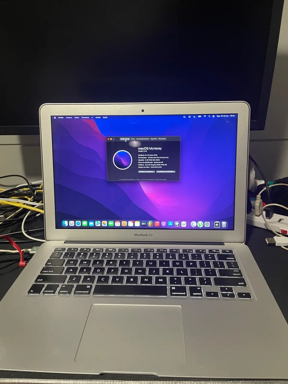 MACBOOK 2017 i5 EXCELENTE
