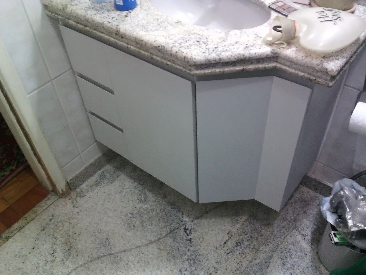 Armário de Banheiro 