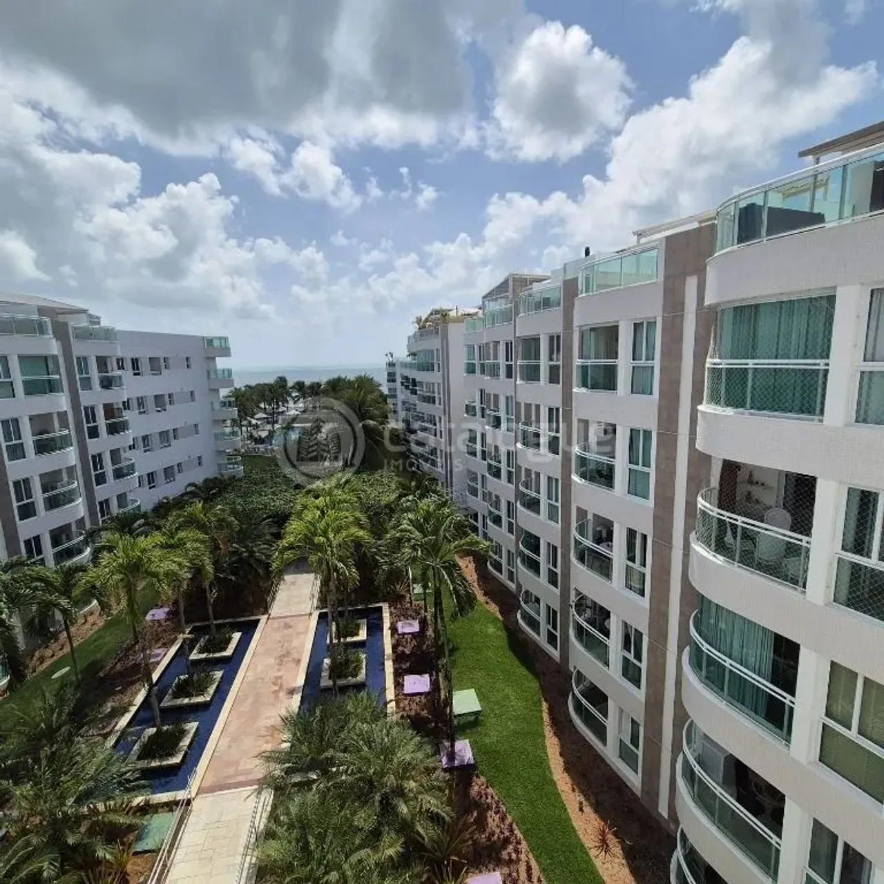Aluguel a partir de 300,00 -Apartamento de 3 quartos no Cond. In Mare Bali Resort todo mob