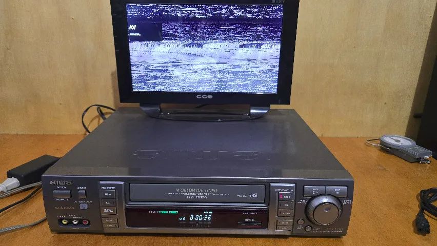 VCR AIWA Video Cassette HI-FI STEREO Multi system 4 Cabeças HV-MX 100U - Foto 2