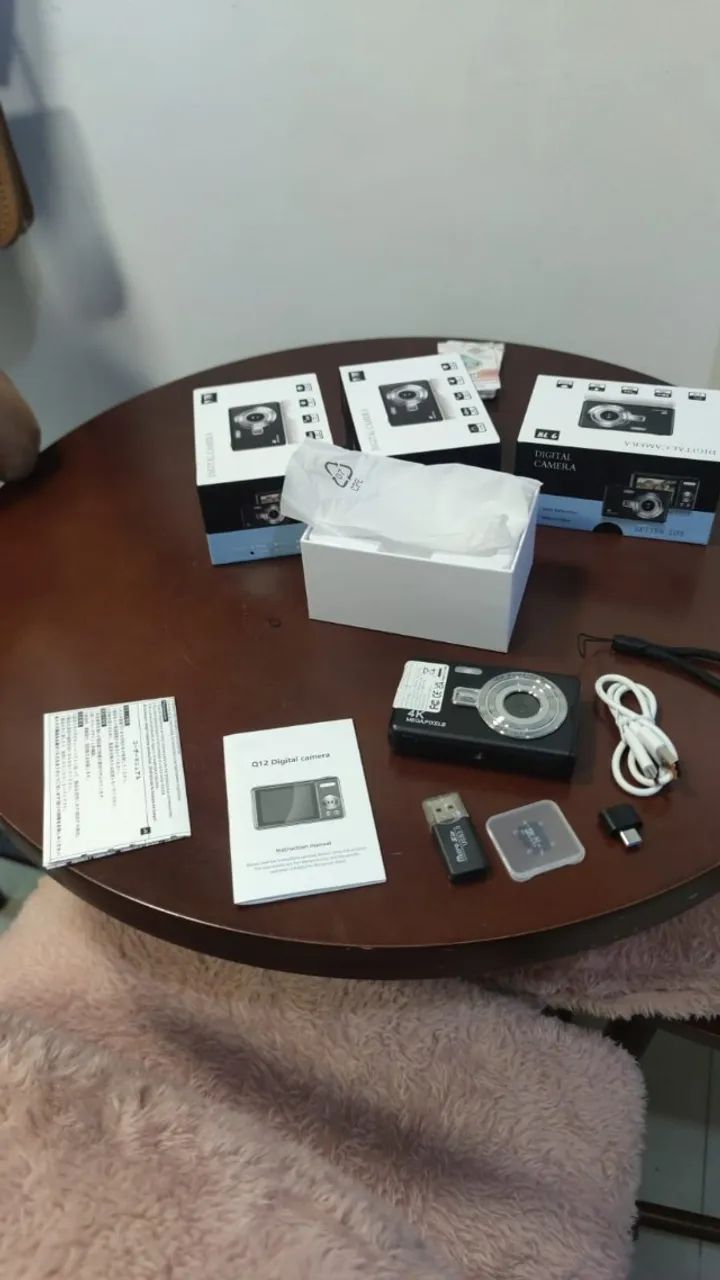 Câmeras Digitais Importadas 48Mpixels + Cartão 32GB + Cabo de carregamento USB C + Adaptad