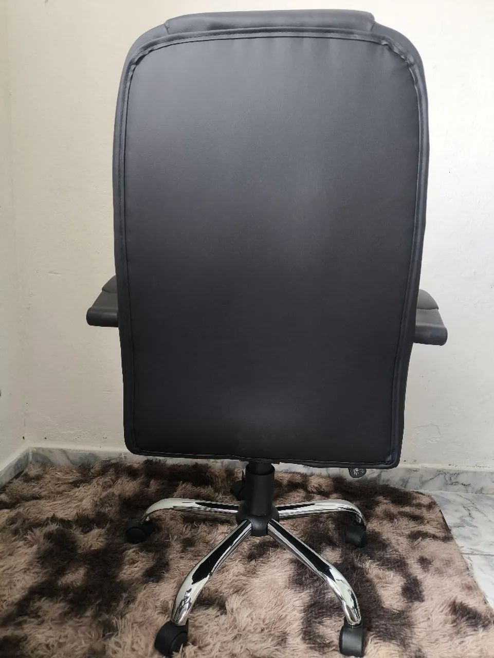 Cadeira Presidente Giratória Fortt nova na caixa !! Pronta entrega !! - Foto 4