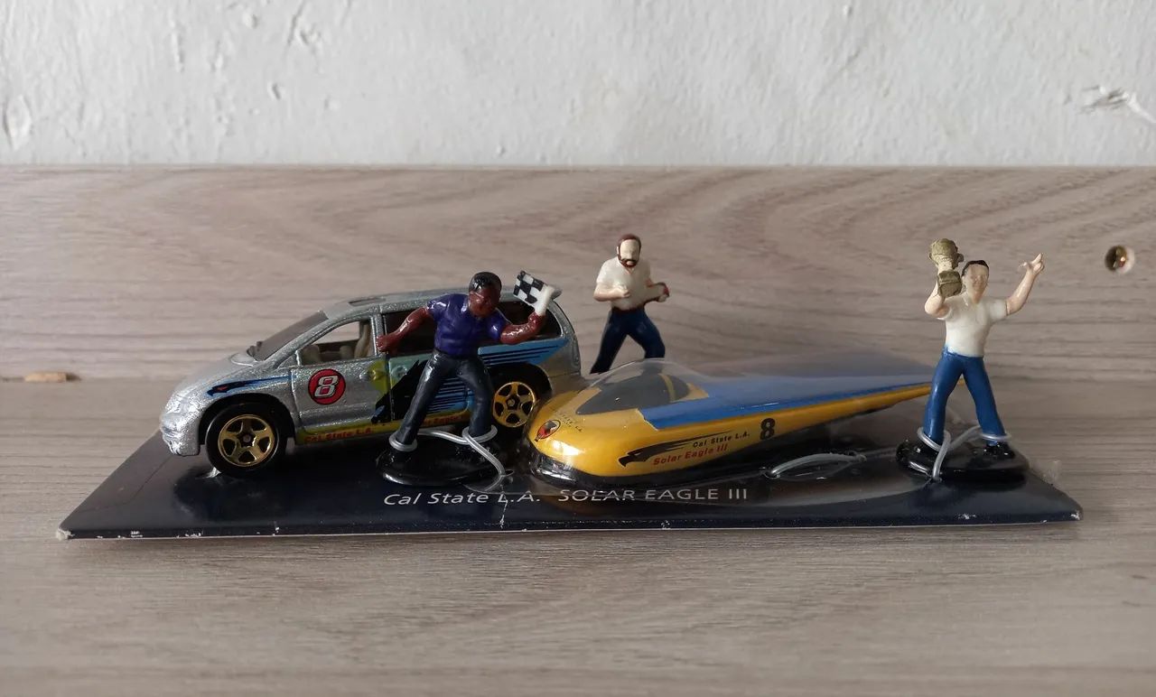 Hot Wheels Solar e Van Com 3 Personagens.  - Foto 3