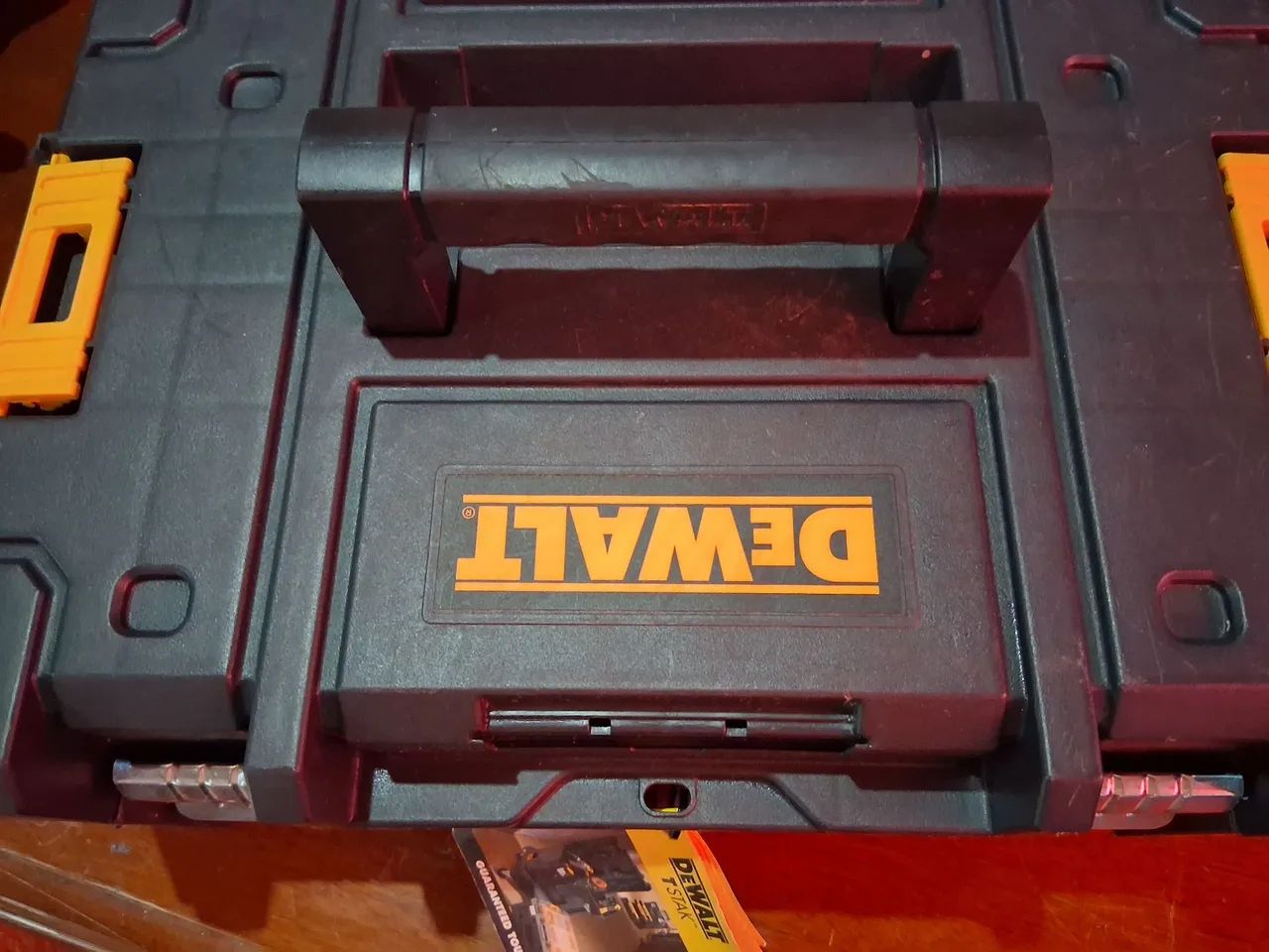 Maleta DEWALT Organizador TSTAK N2 Fecho Metálico DWST17807 - Foto 3