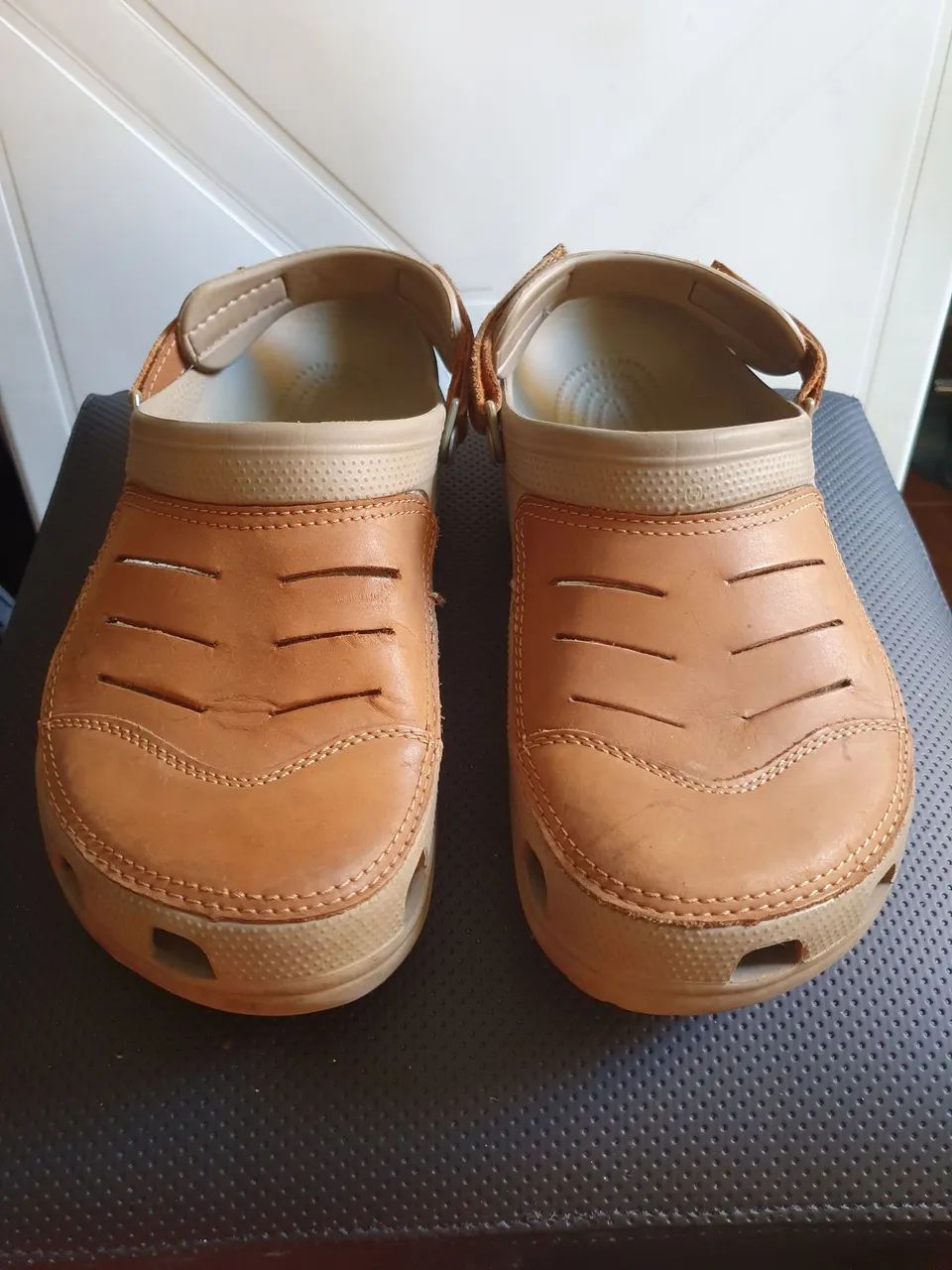 Sandália Crocs  Marrom