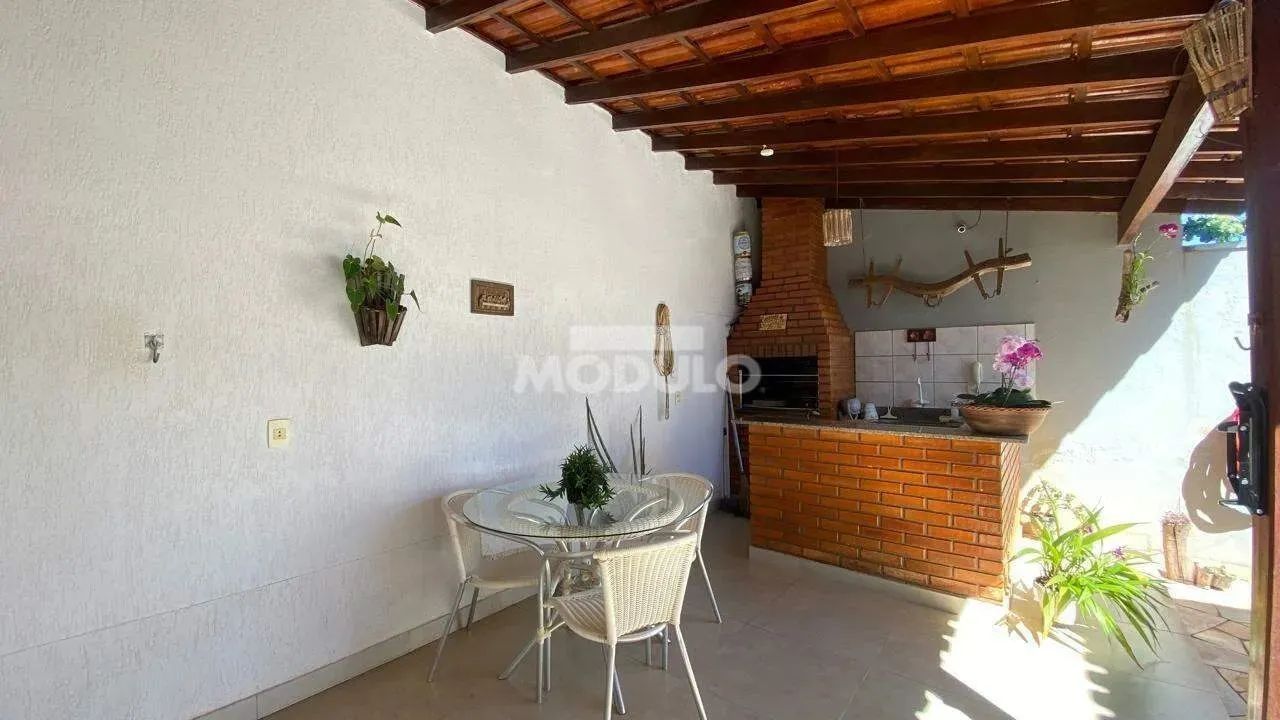 Casa residencial para locação Bairro Santa Mônica com 3 quartos - Foto 12