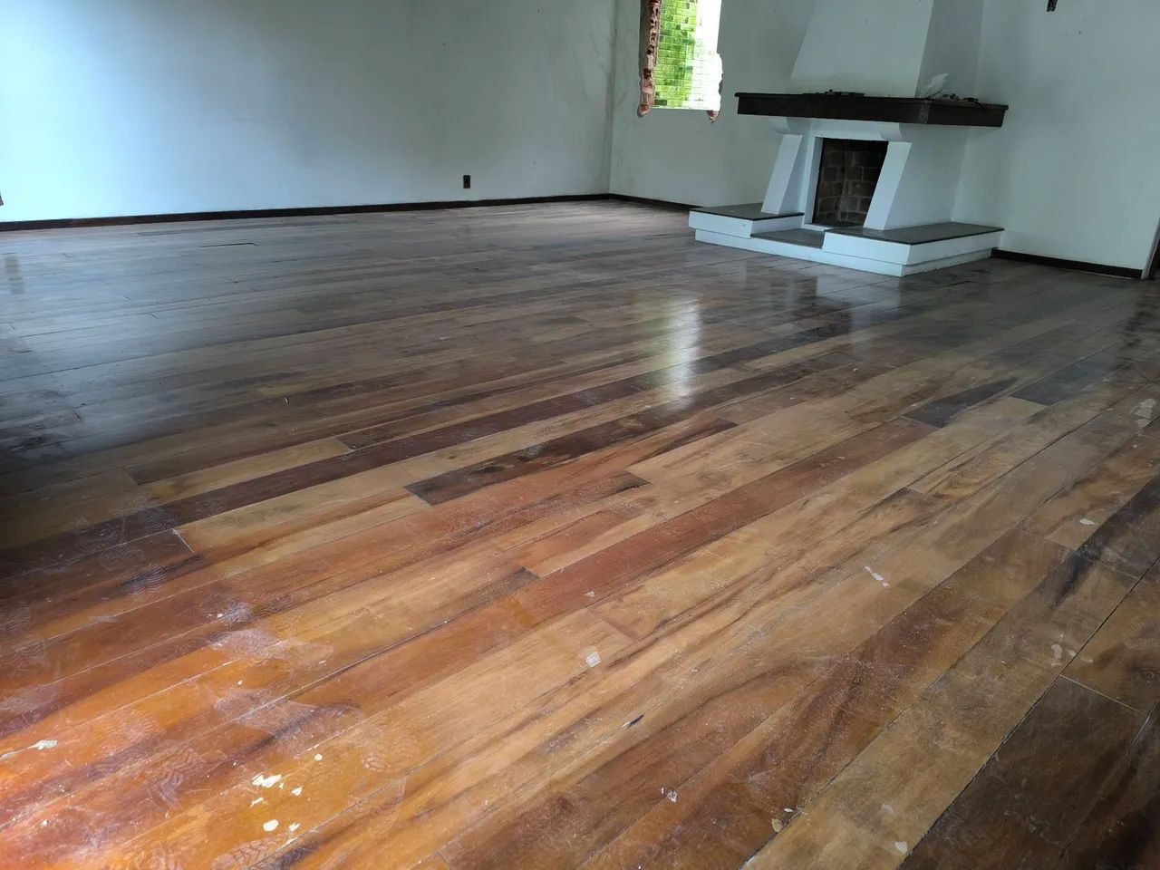 Piso de madeira maciça - Foto 2