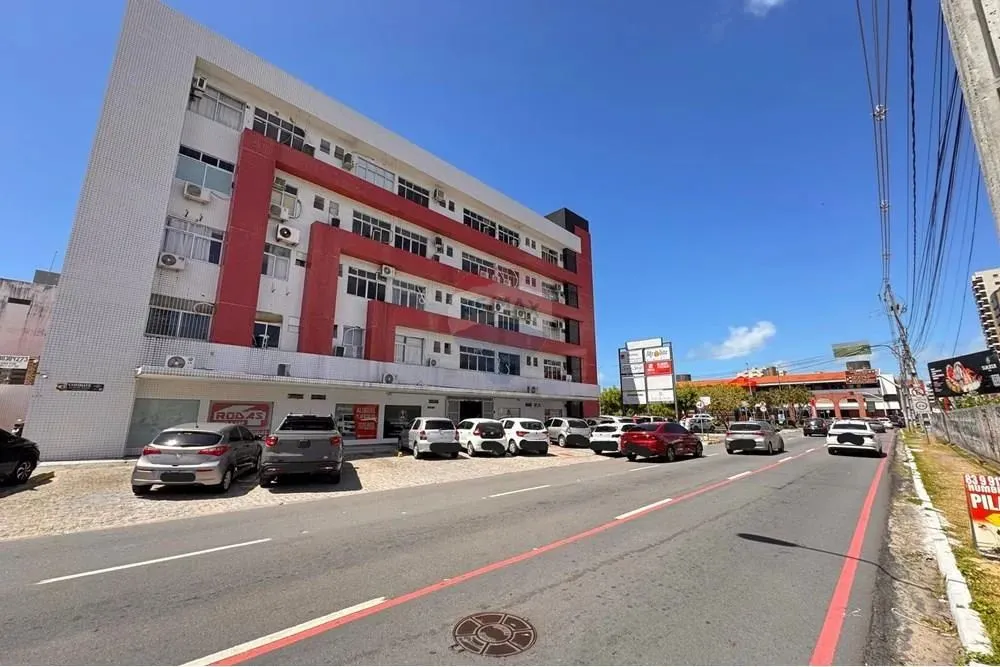 SALA COMERCIAL COM 23,50M2 NA AV. EDSON RAMALHO, AO LADO DO MacDONALDS, POR R$ 169MIL.